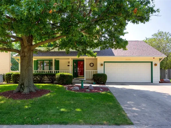 8020 Plum Dr, Urbandale, IA 50322