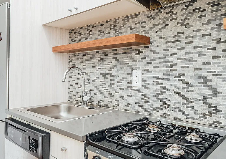 360 Palmetto St #2B — Photo 4