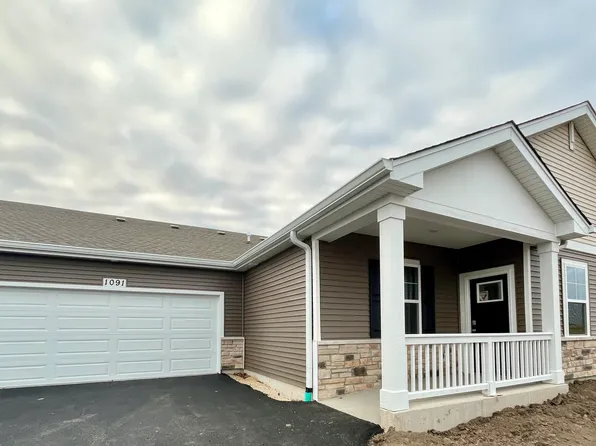 1091 Williamsburg St, Pingree Grove, IL 60140