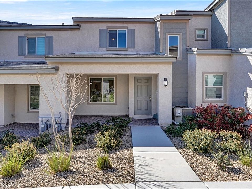 1st image of 10774 Clarence Ct