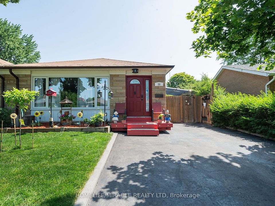 1st image of 38 Ascot Ave