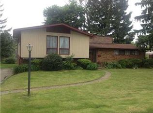 203 Howard Dr, Pittsburgh, PA 15241