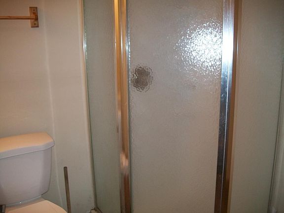 Corner shower/ W/hookups