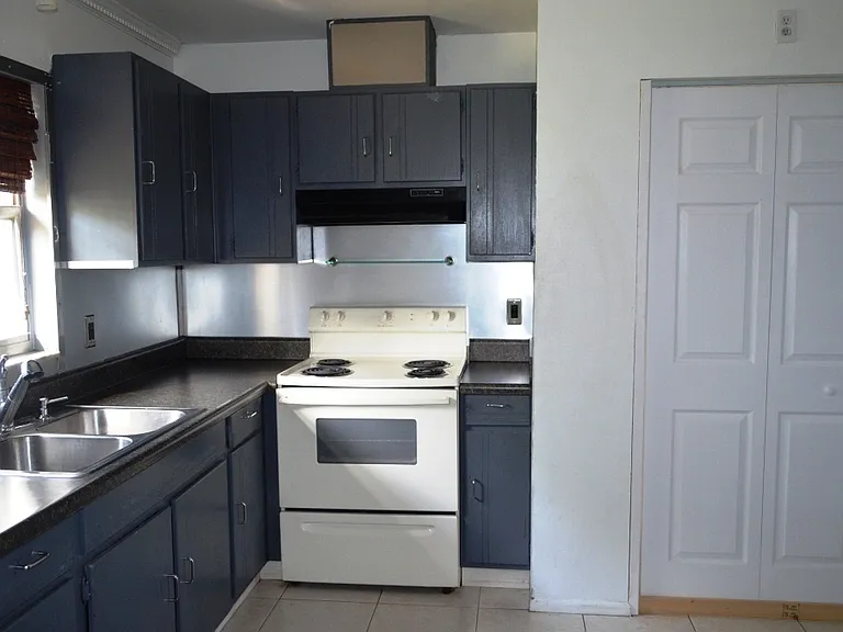 660 Jasmine Rd — Photo 4