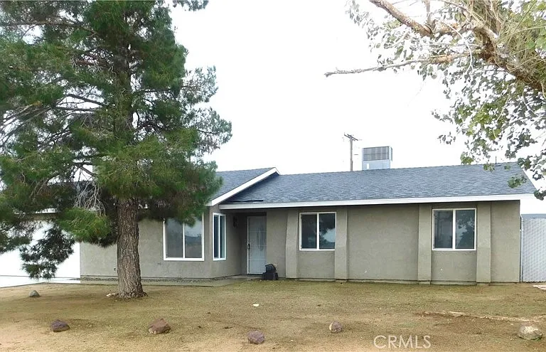 8260 Viburnum Ave — Photo 2