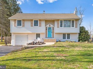 1432 Hunters Ln, West Chester, PA 19380