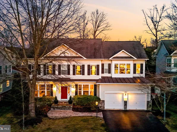 43837 Riverpoint Dr, Leesburg, VA 20176