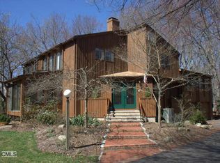 56 Vixen Rd, Trumbull, CT 06611