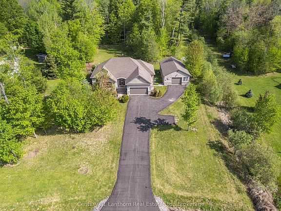 5th image of 8 Grandview Ct