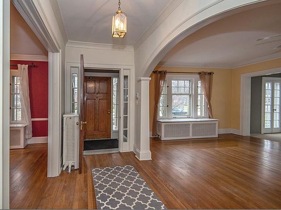 2nd image of 2688 W Saint James Pkwy