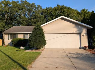 2201 Oak Ave, Muskegon, MI 49445