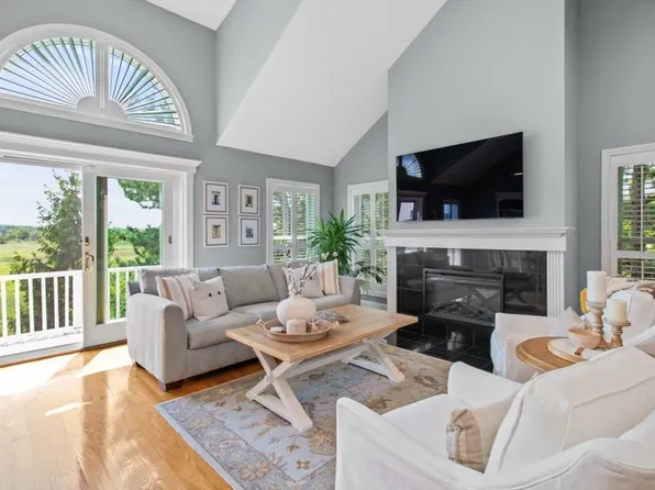 1 Cutter Ln, Quincy, MA 02171