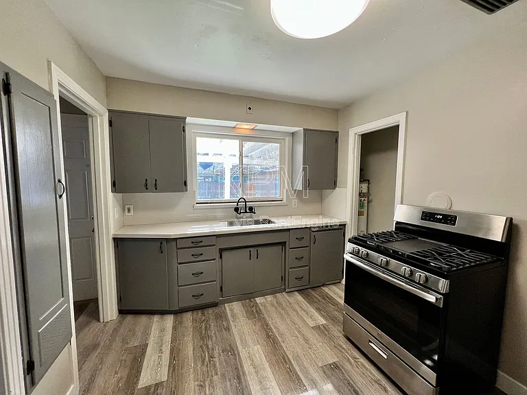 636 S Tuxedo Ave — Photo 8