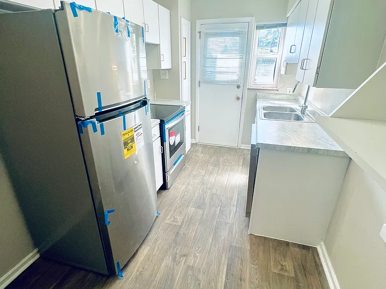 1676 Westwood Ave #C — Photo 4