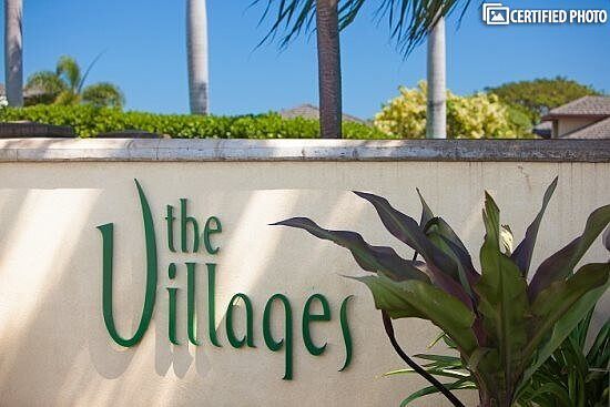 The complex located w/in the resort community of Mauna Lani.