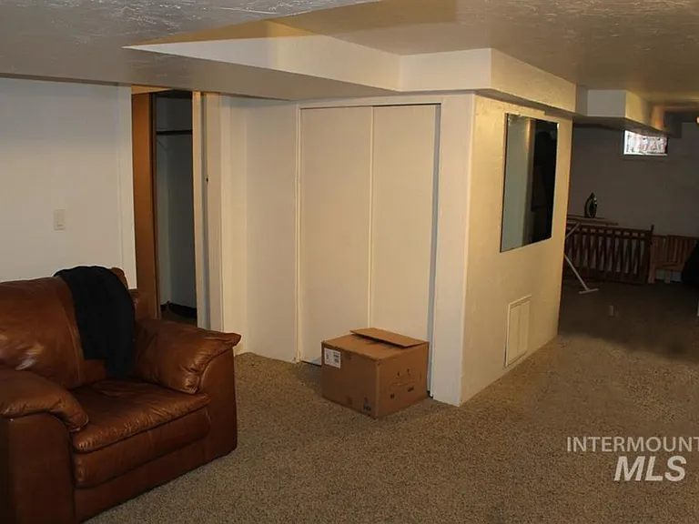 16177 S Indiana Ave — Photo 6