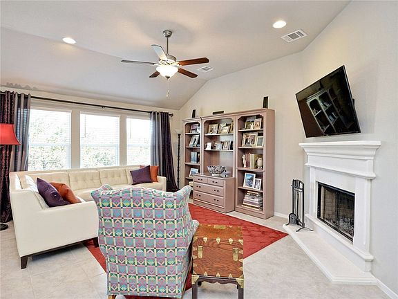 4th image of 3803 Constitution Dr