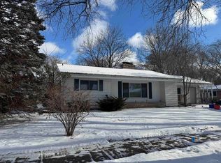 1030 Elmdale Dr, Saginaw, MI 48602