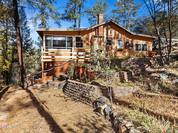 5th image of 833 W Canyon Dr