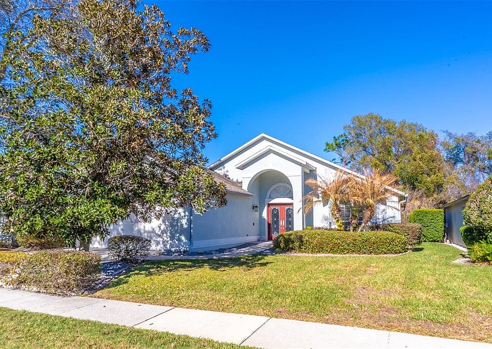 1st image of 248 CHURCHILL DRIVE