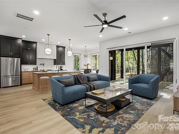 5th image of 4221 Spring St