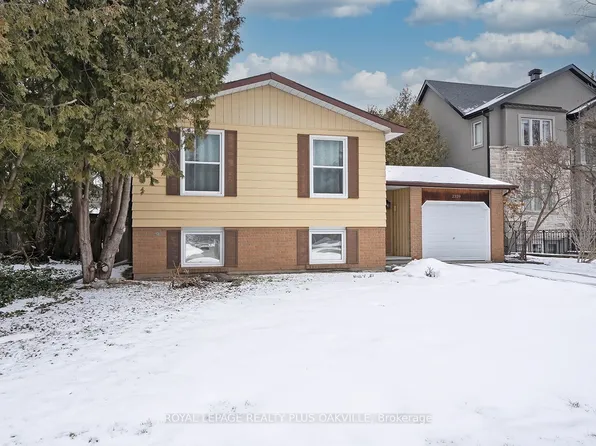 2339 Hixon St, Oakville, ON L6L 1T7