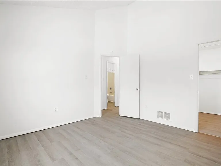 145 Snowshoe Ct #204 — Photo 18