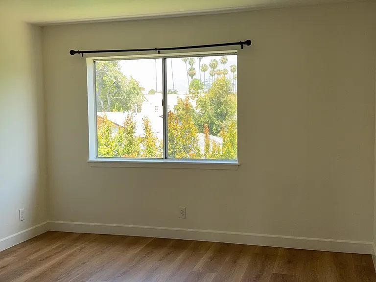 620 N Mar Vista Ave — Photo 9