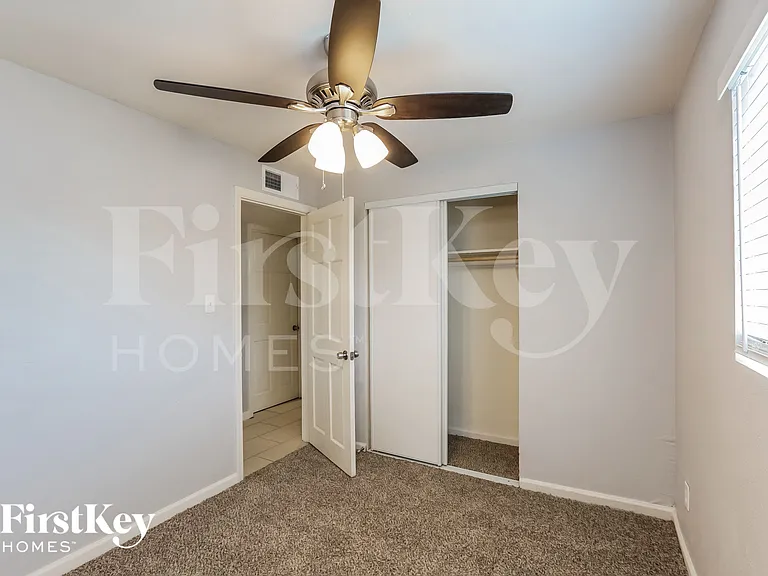 6008 S 45th Pl — Photo 12