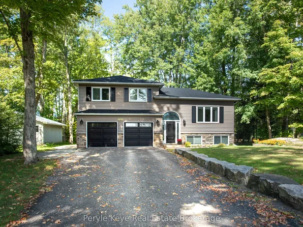 240 Jones Rd, Gravenhurst, ON P1P 1A1