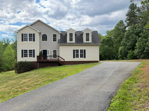 106 Mountainside Dr, Stanardsville, VA 22973