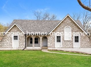 6115 N Monroe Ave, Gladstone, MO 64119