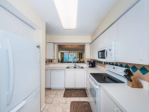 5th image of 6105 Bahia Del Mar Cir APT 382