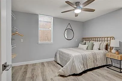 2412 L St #102 — Photo 9