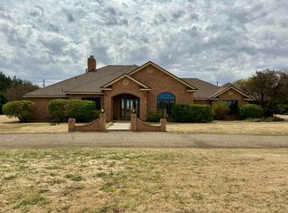 7211 Olton Rd, Plainview, TX 79072