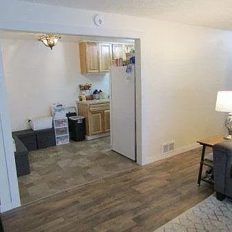 2 bed, 750 sqft, $1,350 — Photo 3