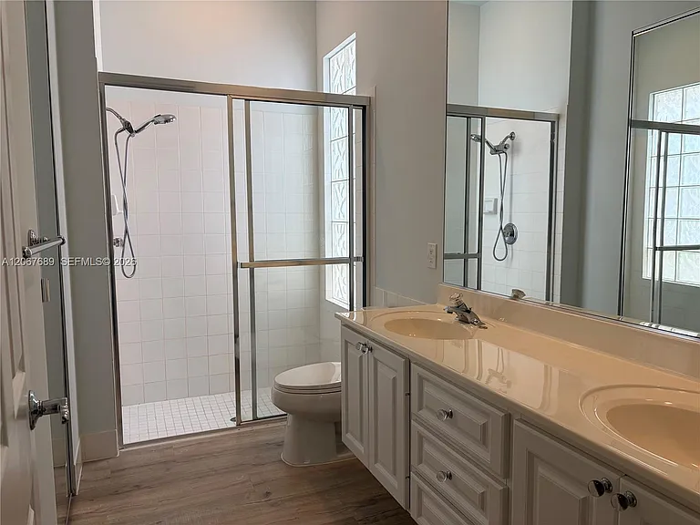 2786 James River Rd — Photo 10