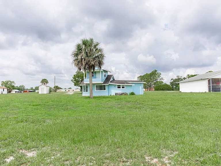 19505 NW 80th Dr — Photo 41