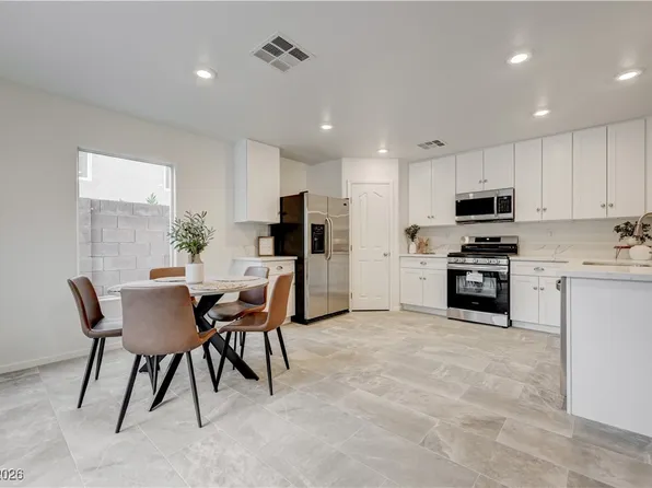 758 Iron Bridge St, Las Vegas, NV 89178