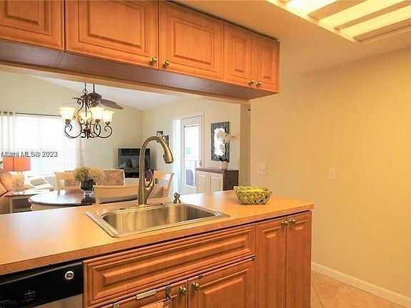 4th image of 559 Waterside Dr #559