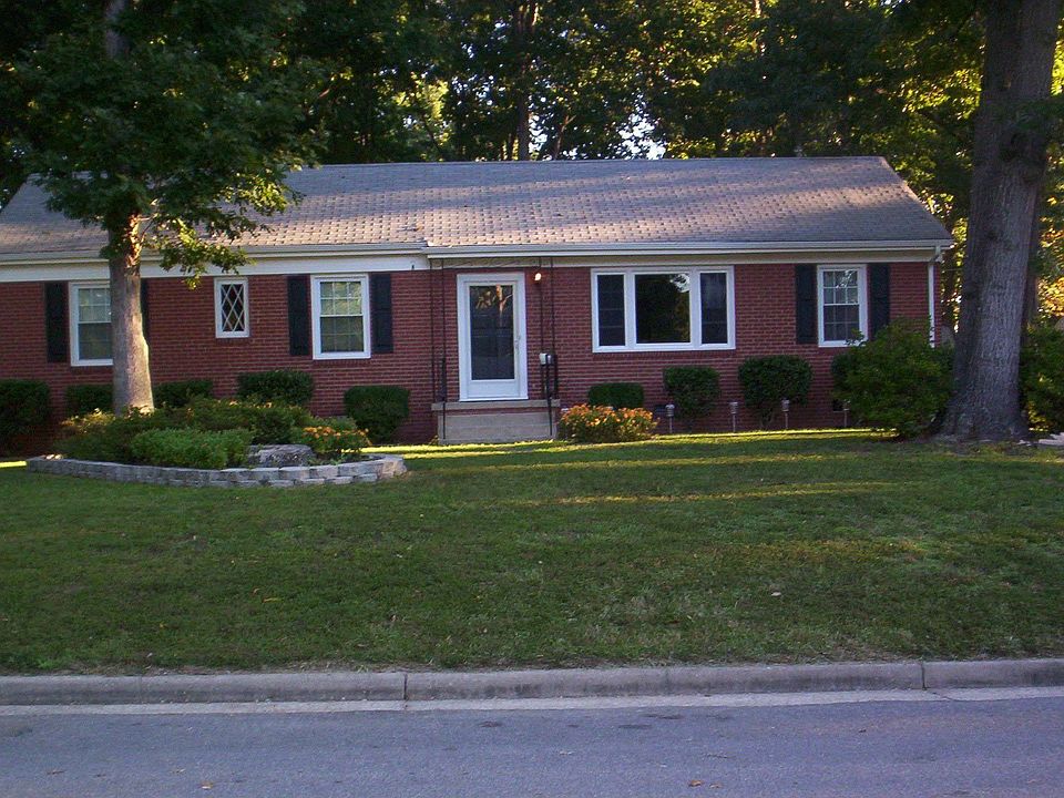 1st image of 8604 Freestone Ave