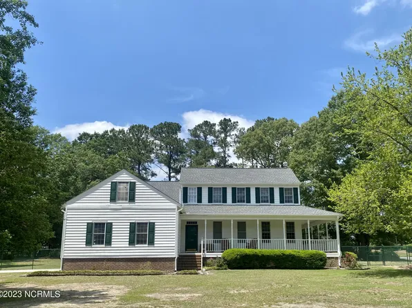 102 S Country Club Road, Kenansville, NC 28349