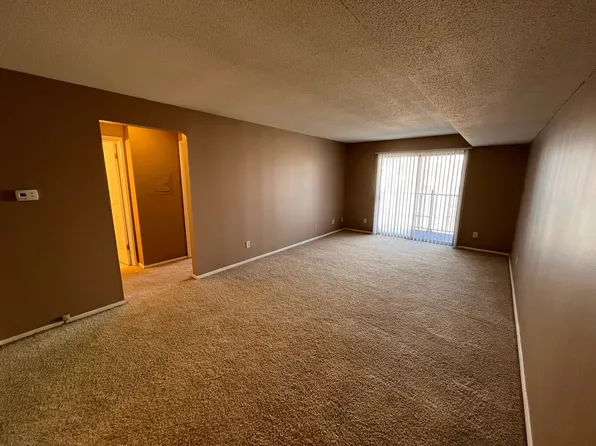 2610 S 70th St #31, Lincoln, NE 68506