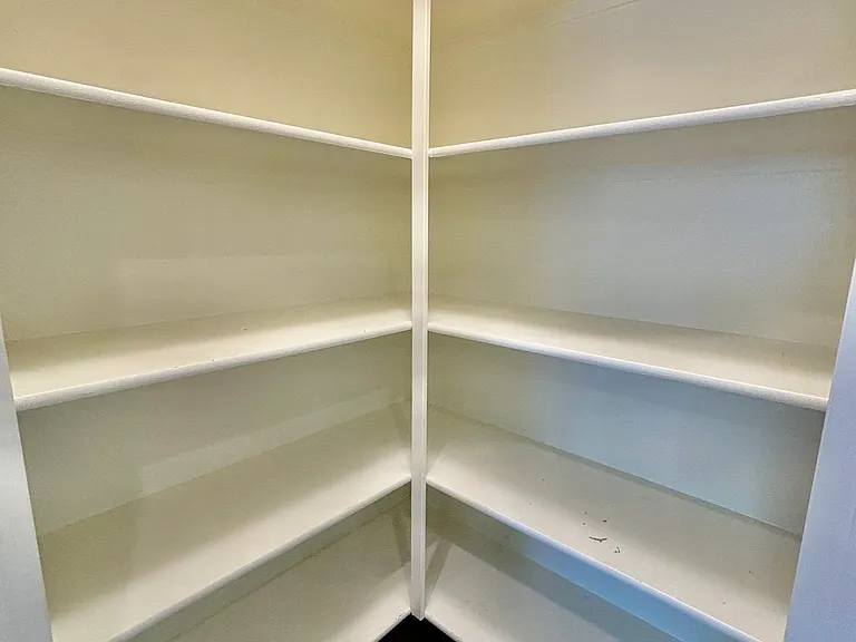 1549 E Kingman Pl — Photo 29