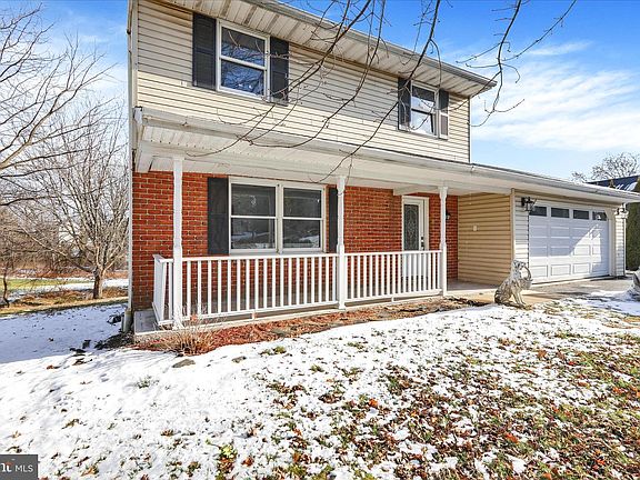 3rd image of 3059 Buckthorn Dr
