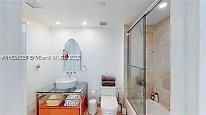 6000 Collins Ave #124 — Photo 9