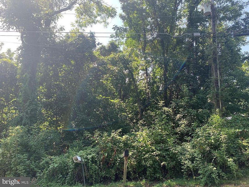 1st image of Bedford Dr