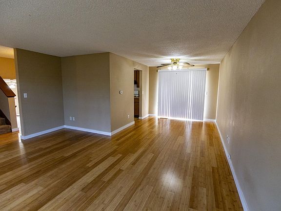 4th image of 4414 33rd St NE