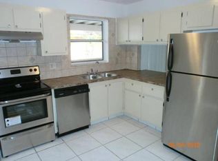 9941 SW 12th St, Pembroke Pines, FL 33025