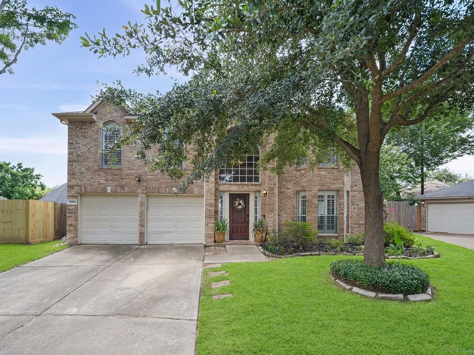 4 bed, 2.5 bath, 2544 sqft, $2,700 — Photo 3